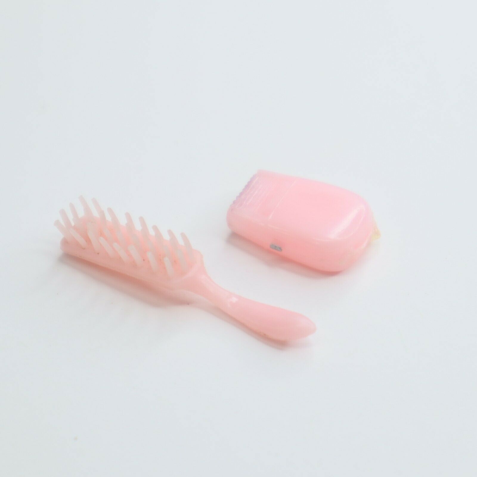 Vtg Barbie Pink Electric Razor And Hair Brush Boudoir Pak Set #1834