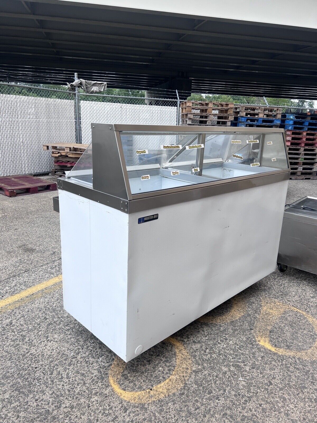 Master-bilt Dd-66 69" Straight Glass Ice Cream Dipping Cabinet Shipping Arranged
